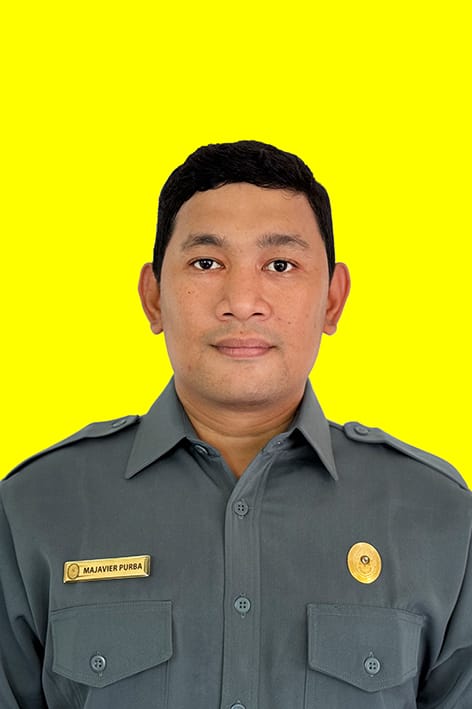 MAJAVIER PURBA LATAR KUNING